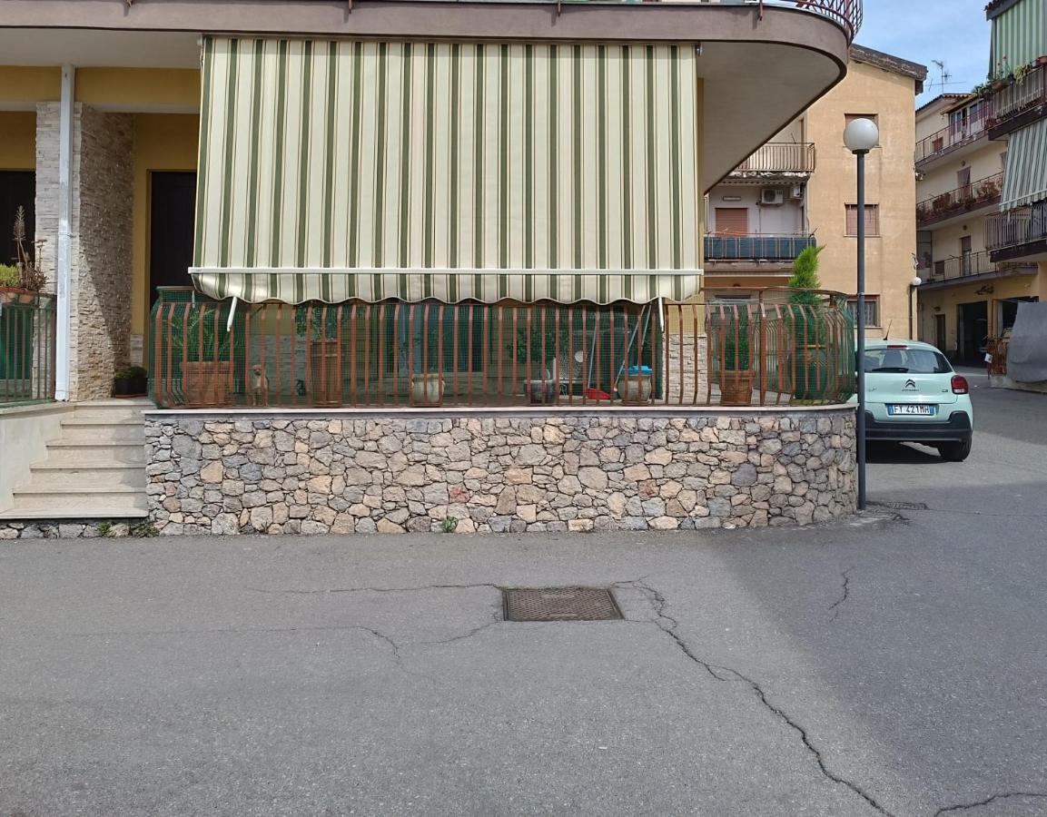 Casa Azzurra Lejlighed Giardini Naxos Eksteriør billede